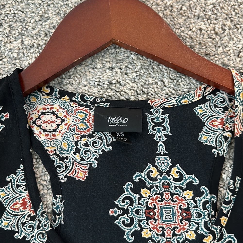 Mossimo Silky Racerback Printed Tank - Size XS - Picture 3 of 5